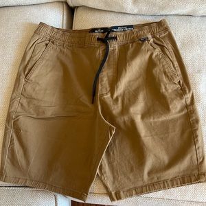 Hollister jogger shorts 9’ mens NWT